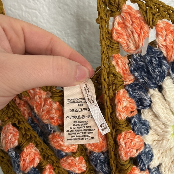 Free People Summer of Love crochet halter top with fringe size M/L - Picture 7 of 8